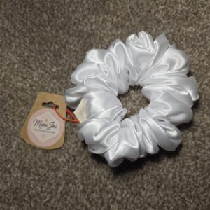 Luxury Satin Scrunchie (Meduim, White)